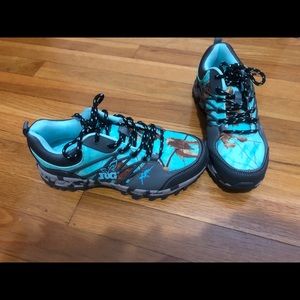 Super Cute RG hiking sneaker